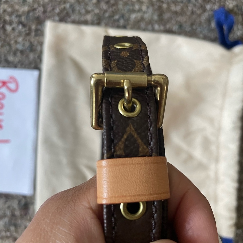 Monogram strap - Picture 3 of 8